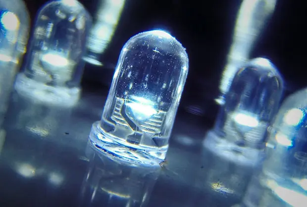 LED Technologie im Detail Wie funktionieren LED Lampen und welche Technologie wird verwendet?
