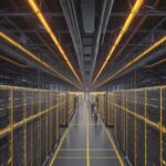 Cinematografischer Blick in ein riesiges Rechenzentrum mit dicht gepackten Servern und einem neuen, modularen Container, der die digitale Infrastruktur modernisiert.