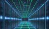 Überblick über ein riesiges, futuristisches Rechenzentrum mit leuchtenden Serverracks und Datenströmen, das immense Rechenleistung und globale Konnektivität symbolisiert.