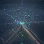 Visualisierung eines dichten städtischen Sensornetzwerks, das Daten von Gebäuden und Verkehrsleuchten zu einem zentralen Cloud-Kern sammelt und die Echtzeitüberwachung von Umweltbelastungen darstellt.